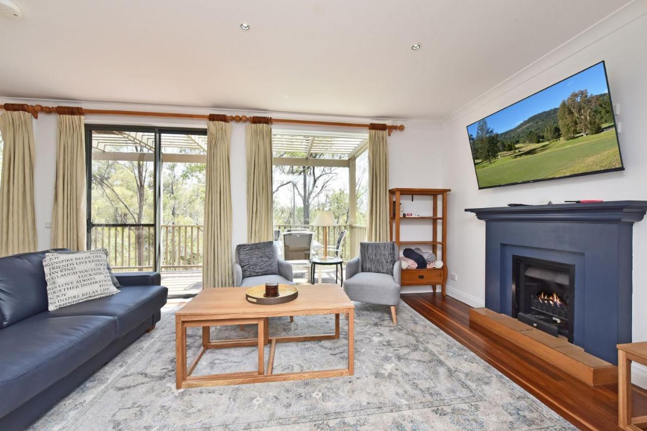 Villa 2Br Barbera Villa Located Within Cypress Lakes Resort ポーコルビン エクステリア 写真